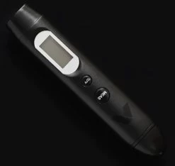 Subminimal Contactless Thermometer